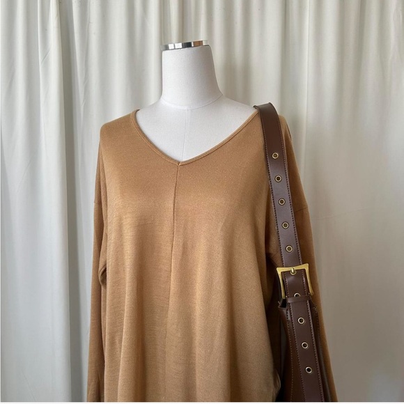Tan Magaschoni V-neck sweater size XL. - Picture 4 of 6